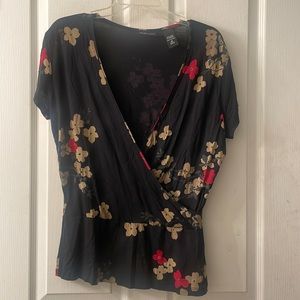 New York & Company shortsleeved faux wrap black  dark floral top size medium